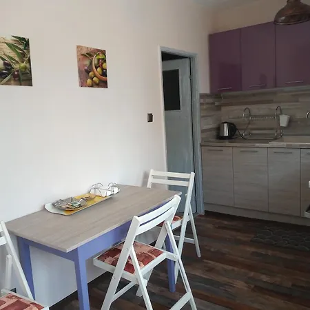 мезонет мени - две спални и две бани * Burgas