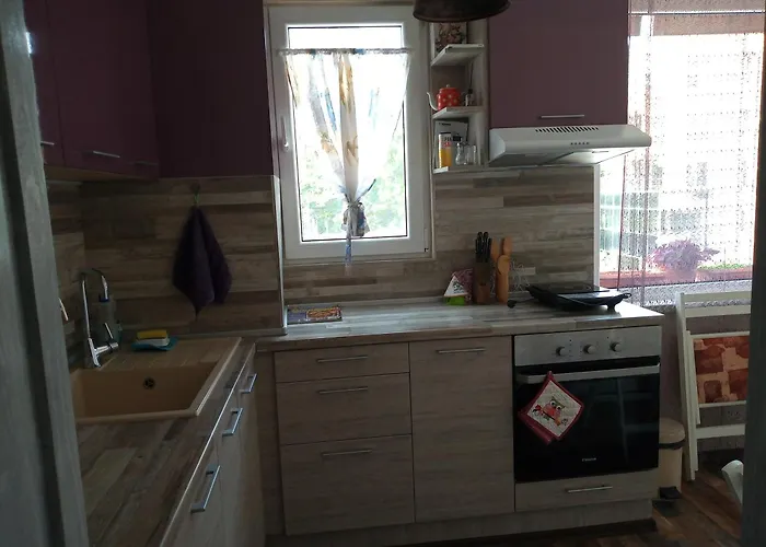 Apartamento мезонет мени - две спални и две бани *